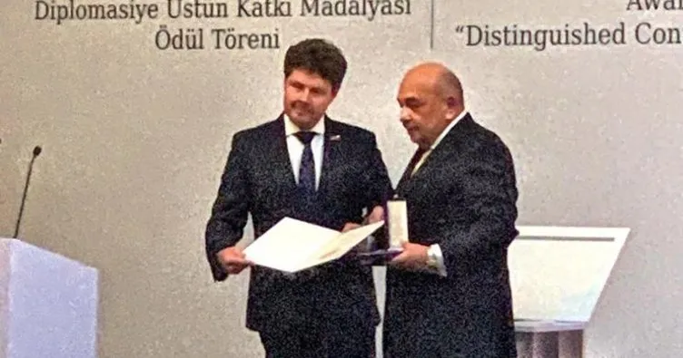 Çekya’dan Türk iş insanına ‘Diplomasiye Üstün Katkı Madalyası’