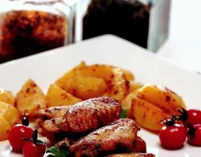 Fırında Patatesli Tavuk Kanadı
