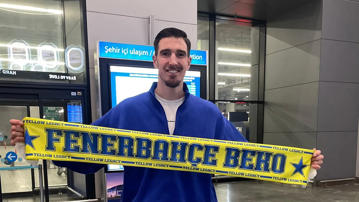 Nando De Colo, İstanbul’a geldi!