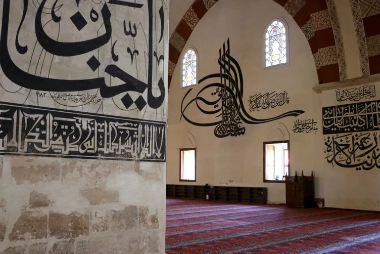 Hacı Bayram-ı Veli’nin hatırasına saygı tarihi camide yaşıyor
