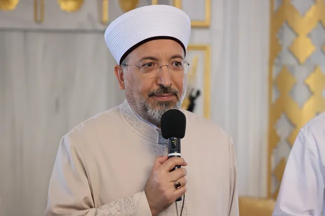 diyanet-isleri-baskani-tokyo-camii-diyanet-vakfi-genel-kurul-toplantisina-katildi-1786298494085.jpg
