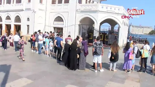İstanbul Kadıköy İskelesi'nde sosyal mesafesiz 'Adalar' kuyruğu | Video