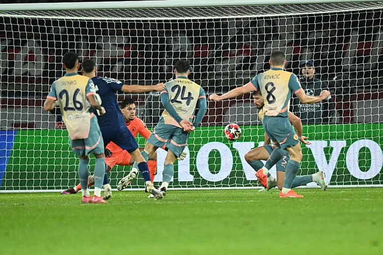 Son dakika haberi: Şampiyonar Ligi’nde muhteşem geri dönüş! Guardiola’ya bir darbe daha...