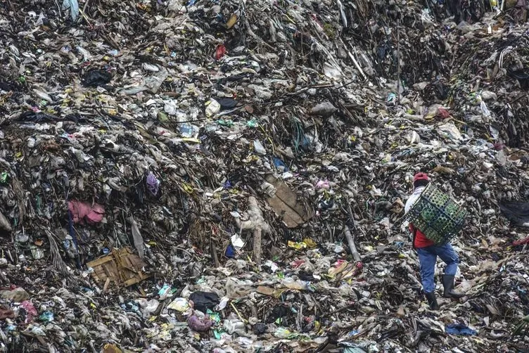 Endonezya’nın en büyük çöplüğü