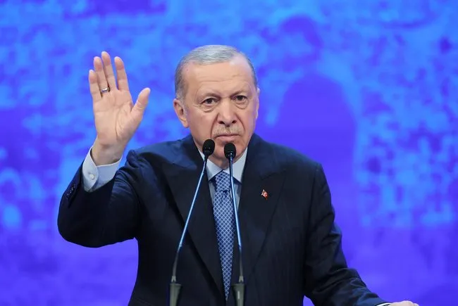 ingiliz-muzisyen-watersdan-baskan-erdogana-filistin-tesekkuru-yaptiginiz-2040-yilinda-da-hatirlanacak-1729146652423.jpg