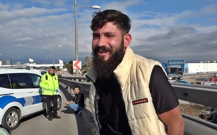 Lastikleri patlatılarak durdurulan sürücüden arsız sözler: Ehliyetsiziz diye…