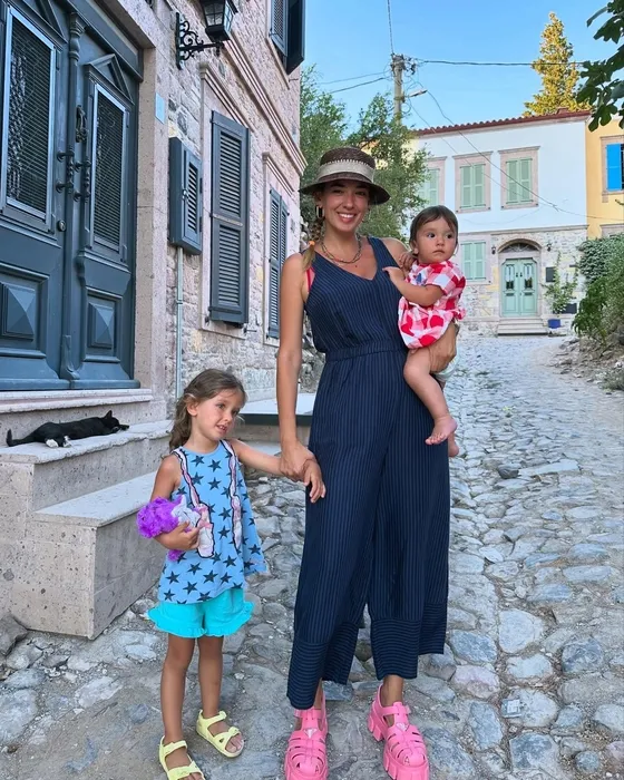 Güzel oyuncu Seda Bakan’ın 2024 yılı süslü geçmiş! İşte iltifat yağmuruna tutulan pozlar...