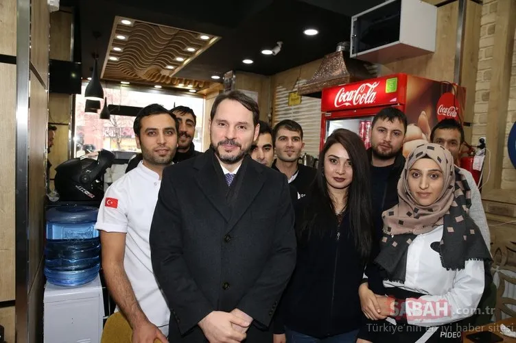 Bakan Albayrak’tan Erzurum’da esnaf ziyareti! Vatandaşlardan yoğun ilgi