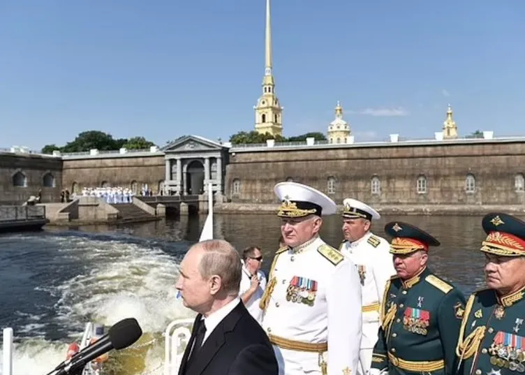 Son dakika | Savaşın simgesi Yılan Adası yakınlarında flaş gelişme! İmha görüntüleri Putin’i kızdıracak