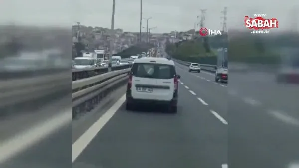 İstanbul’da trafikte öfkeli maganda dehşeti kamerada: Tek yumrukla aynayı kırdı | Video