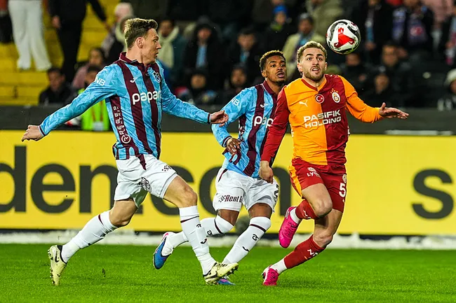 canli-super-kupada-dev-randevu-galatasaray-ile-trabzonspor-karsi-karsiya-1767636761921.jpg