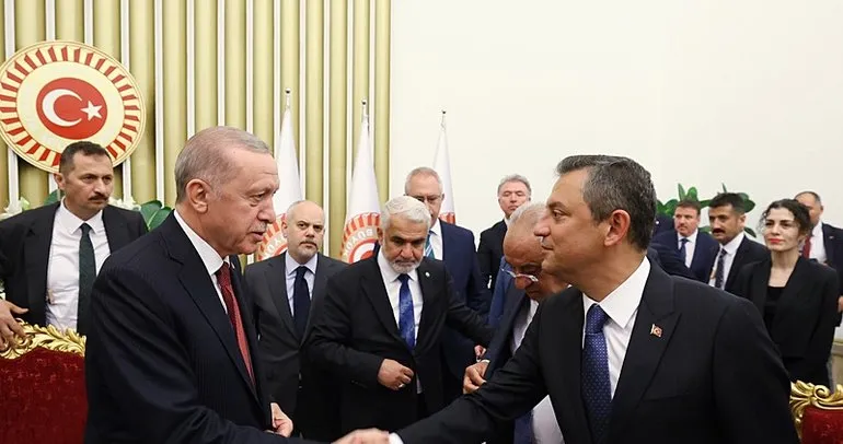 Son dakika: Meclis resepsiyonunda ilk temas! Başkan Erdoğan bizzat duyurdu: Özel ile haftaya görüşeceğiz