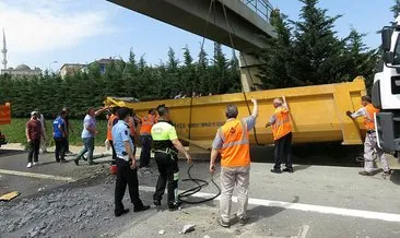 Son Dakika Haber: İstanbul’da hafriyat kamyonu üst geçide çarptı!