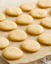 Sadece 5 dakikada hazırlanan tereyağlı kurabiye tarifi