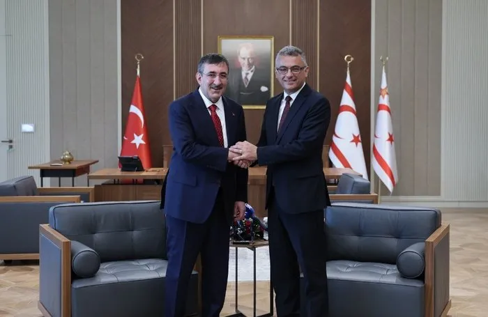 cumhurbaskani-yardimcisi-yilmaz-kktc-cumhurbaskani-erhurman-ile-bir-araya-geldi-1761302875175.jpg