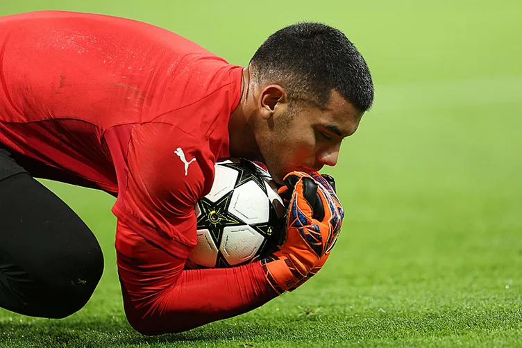 MUSLERA’NIN YERİNE TAM 21 ADAY: Galatasaray’ın izlediği kaleciler ortaya çıktı