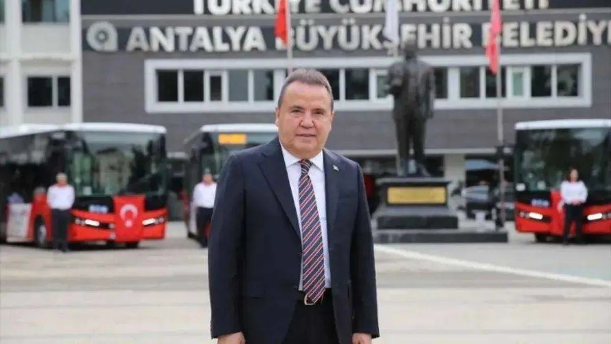 Muhittin Böcek'ten yeni itiraf: "Adaylık için İmamoğlu’na 5 milyon euro RÜŞVET verdim"