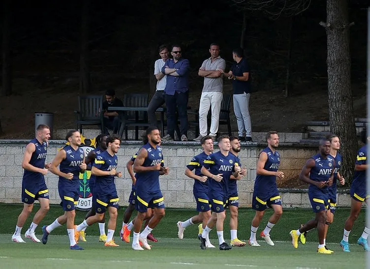 Son dakika Fenerbahçe transfer haberi: Fenerbahçe’de 3 ayrılık birden! Karar verildi, Süper Lig ekibine gidiyor...