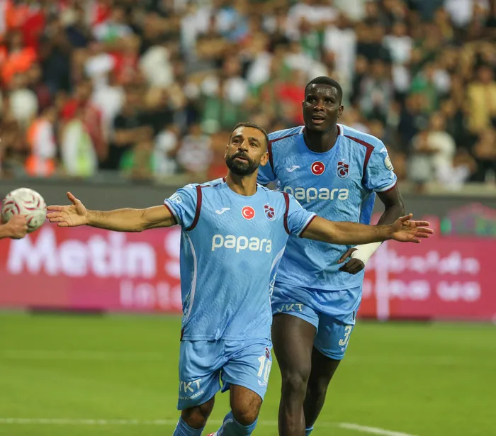 canli-amedspor-trabzonspor-macta-ikinci-yari-oynaniyor-1788205544138.jpg