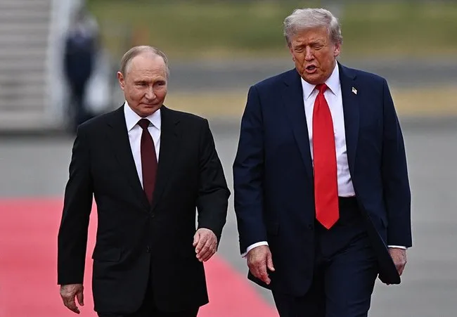 Rus yetkiliden Putin-Trump görüşmesi hakkında flaş açıklama: Dünyayı değiştirecek