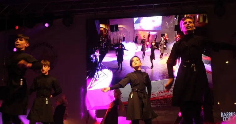 Ortahisar’da 8. Uluslararası Halk Dansları ve Müzik Festivali başladı