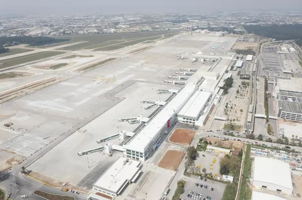 antalya-havalimani-yeni-terminal-binalarinin-acilisi-12-nisanda-gerceklesecek-1744269031001.jpg