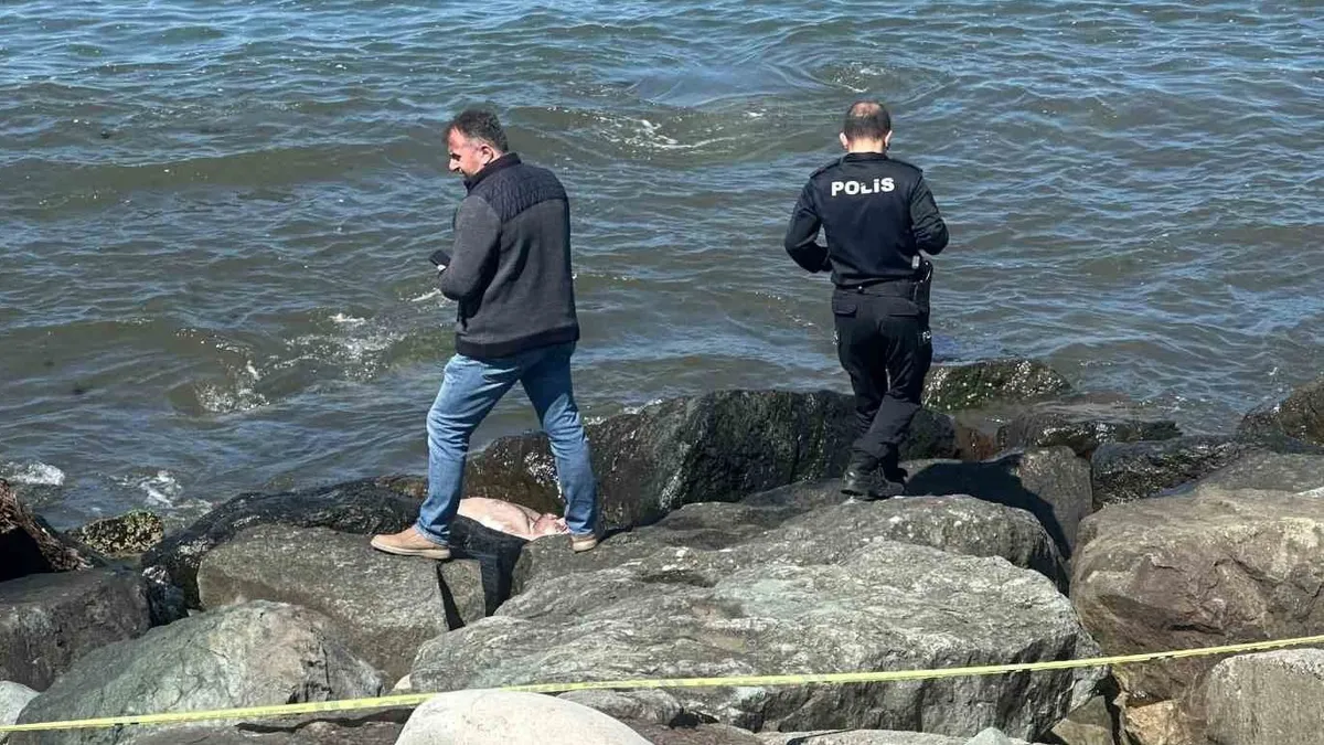 Deniz kıyısında ceset bulundu