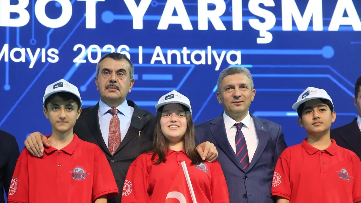 Milli Eğitim Bakanı Tekin “18’inci Uluslararası MEB Robot Yarışması” programına katıldı Milli Eğitim Bakanı Tekin “18’inci Uluslararası MEB Robot Yarışması” programına katıldı