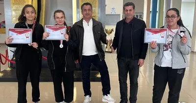 Sporda ve akademik alanda başarılara imza atan örnek lise, Badminton'da Türkiye üçüncüsü #mersin