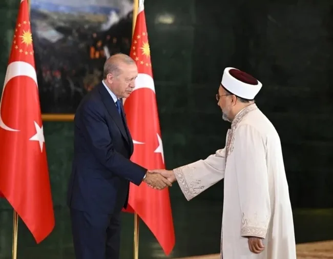 baskan-erdogan-30-agustos-tebriklerini-kabul-etti-1788090518607.jpg