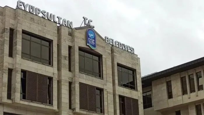 son-dakika-eyupsultan-belediyesine-operasyon-belediye-baskani-mithat-bulent-ozmen-gozaltina-alindi-1790920776356.png