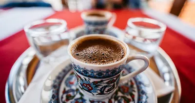 Neden Türk kahvesi hep küçük fincanlarda servis edilir? Cevabına çok şaşıracaksınız