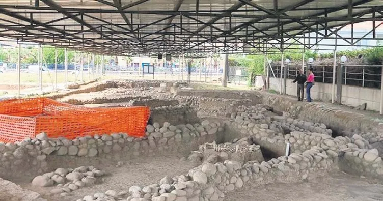 İzmir’de 5 bin yıllık ‘lüks site’ kalıntıları