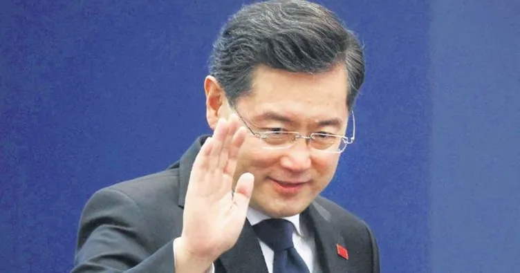 Çin’de kayıp bakan görevden alındı