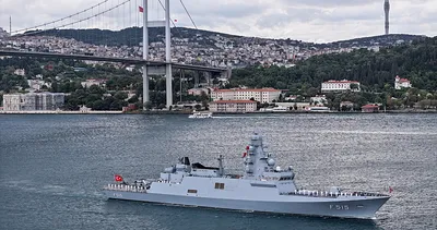 Boğaz’da görsel şölen: Preveze Deniz Zaferi’nin yıl dönümünde 15 dev gemiden nefes kesen geçit töreni