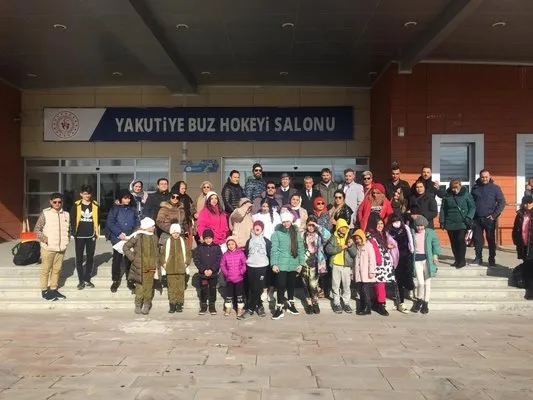 İranlılar Yakutiye Buz Hokeyi Salonuna hayran kaldı