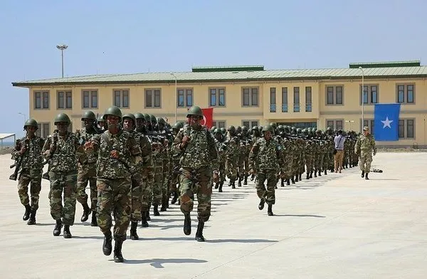 Mogadişu’daki Türk askeri eğitim merkezi ilk mezunlarını verdi!