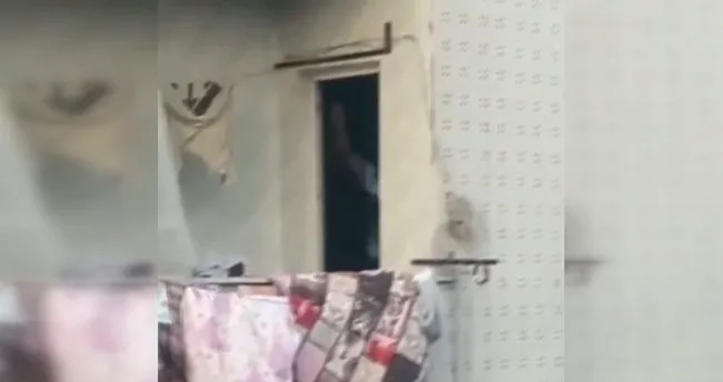 Bu Nasil Baba Cocugunu Tavana Asip Dovdu Son Dakika Yasam Haberleri