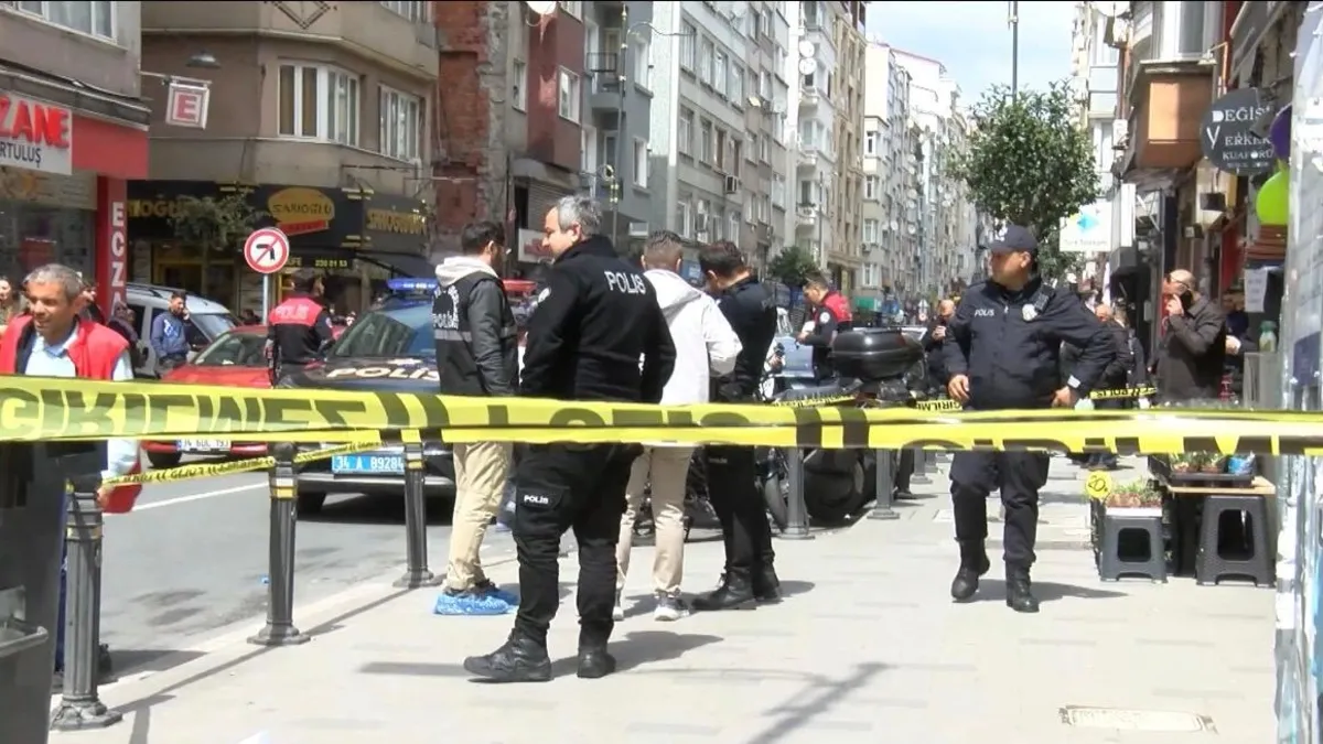 Gelinini vurup camda sigara yakmıştı! Yakalama anına dair görüntü ortaya çıktı Gelinini vurup camda sigara yakmıştı! Yakalama anına dair görüntü ortaya çıktı