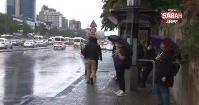 İstanbul’da vatandaşlar yağmura hazırlıksız yakalandı | Video