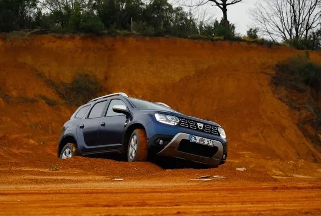 GÖREV ODAKLI: DACİA DUSTER 1.5 BLUE DCİ 4X4