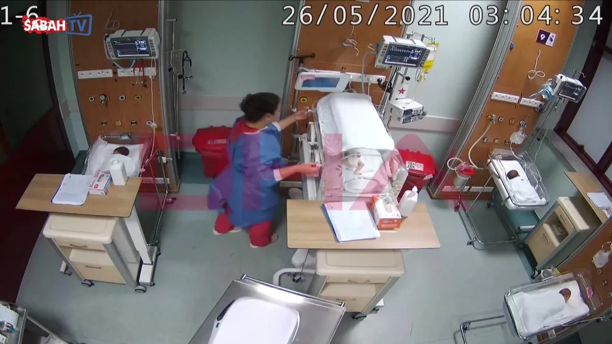 5 günlükken maruz kaldığı hemşire şiddeti sonucu engelli kalan Deniz Esin’in darbedilme anları kamerada | Video videosunu izle 5 günlükken maruz kaldığı hemşire şiddeti sonucu engelli kalan Deniz Esin’in darbedilme anları kamerada | Video videosunu izle