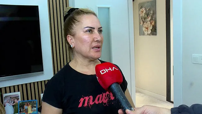 son-dakika-istanbul-sultangazide-2-kadin-kamerada-takip-ettikleri-ciftin-evine-girip-kabusu-yasattilar-dakikal-1762592501271.jpeg SON DAKİKA... İstanbul Sultangazi'de 2 kadın kamerada! Takip ettikleri çiftin evine girip kabusu yaşattılar: Dakikalar içinde...