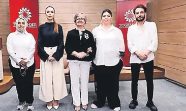 Depremzede anne biyonik koluna kavuştu