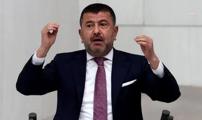 son-dakika-seferihisar-ve-balcova-belediyelerine-yolsuzluk-operasyonu-2-belediye-baskani-gozaltina-alindi-1782375924061.jpg
