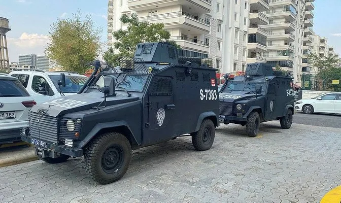Diyarbakır’da silahlı ve çekiçli kavga: 1 ölü, 4 yaralı