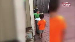 Çöp kutusunu oyuncağa çeviren minikler