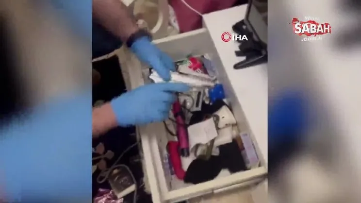 Esenler'de 2.5 kilogram uyuşturucuyu sakız kutularına gizlemişler: 2 gözaltı | Video