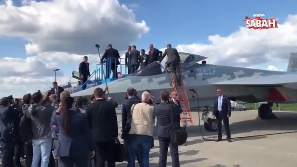 Cumhurbaşkanı Erdoğan Rus savaş uçağı SU-57'yi inceledi