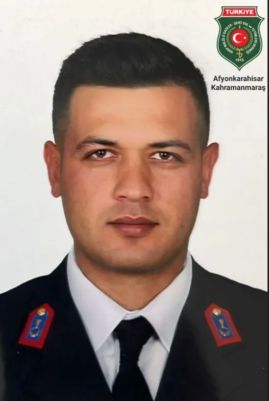 sehit-astsubay-mustafa-tatli-son-yolculuguna-ugurlandi-1690827312025.jpg